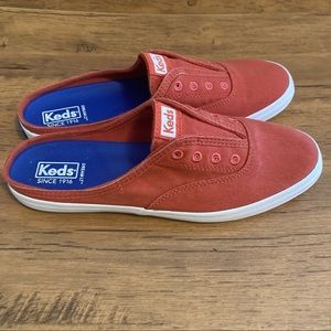 Keds Moxie Mule Twill - Chili Red - W Size 7.5